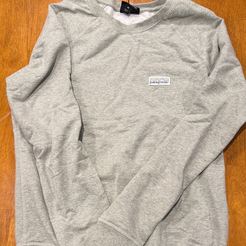 Patagonia Light Green Crewneck Pullover